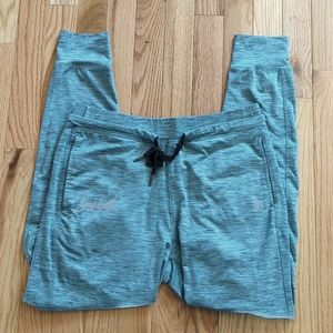 Born primitive joggers, size small